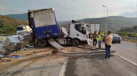 Bilecik'te karton ambalaj ykl tr devrildi: 1 kii yaraland