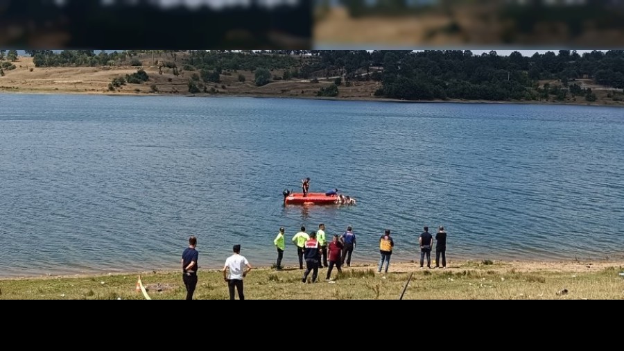 Bilecik'te otomobil glete dt: 4 yandaki ocuk hayatn kaybetti