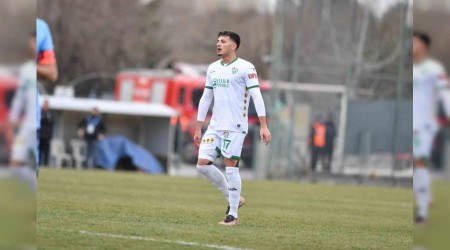 Bursaspor'un 19 yandaki futbolcusu Hasan Sabri Karaca futbolu brakt