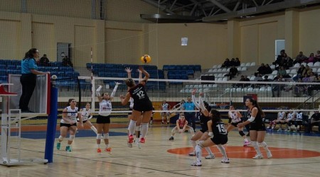 TVF Kadnlar 2. Lig:Bilecik Belediyesi Voleybol Spor Kulb: 3 -Dzce Voleybol Takm:0