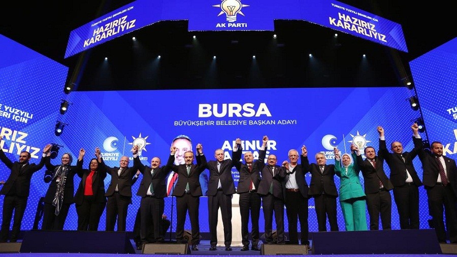 Bursa Bykehir Belediye Bakan ve aday Alinur Akta